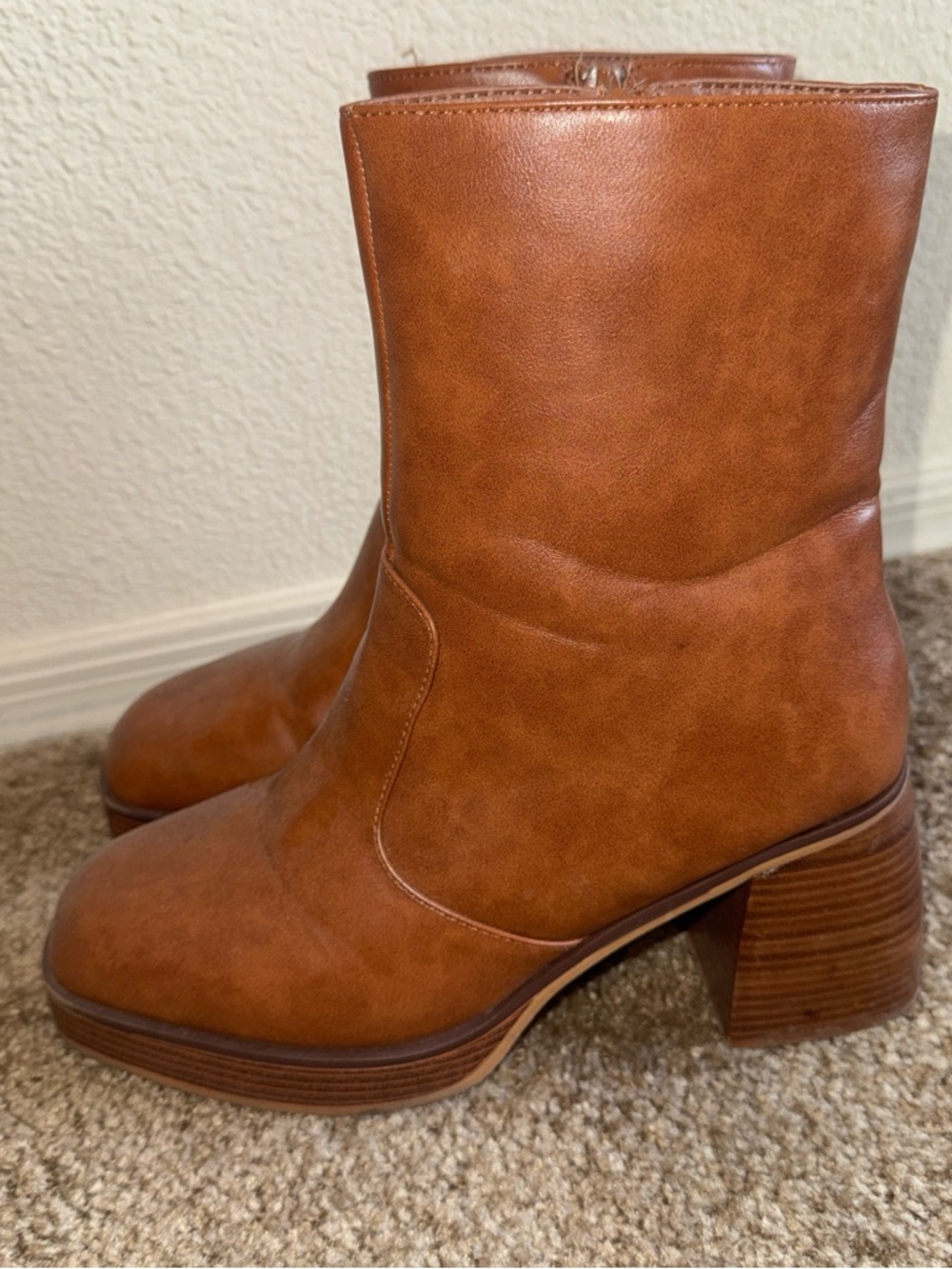 Maurices Cognac Brown Platform Wedge Booties Sz 9.5 - Picture 3 of 4
